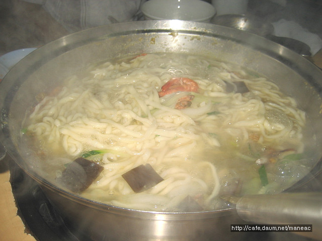 홍두깨칼국수 이미지