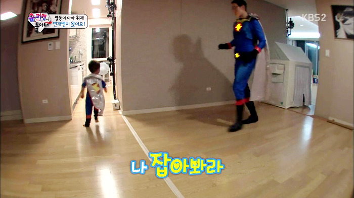 [슈퍼맨이돌아왔다] 번개맨으로 분장한 이휘재를 본 이서언ㅋㅋㅋㅋㅋㅋㅋ | 인스티즈