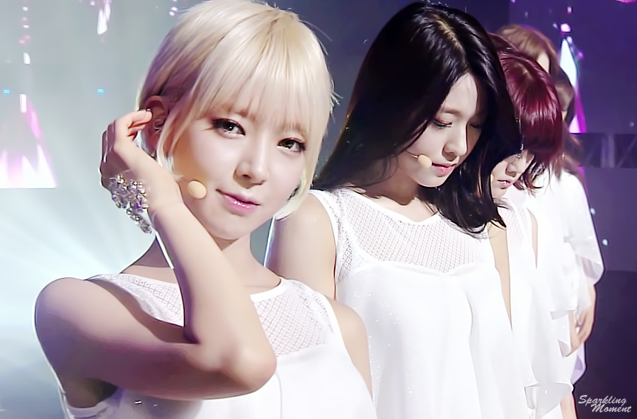 AOA 에서 입구를 담당하고 있는 초아와 설현 | 인스티즈