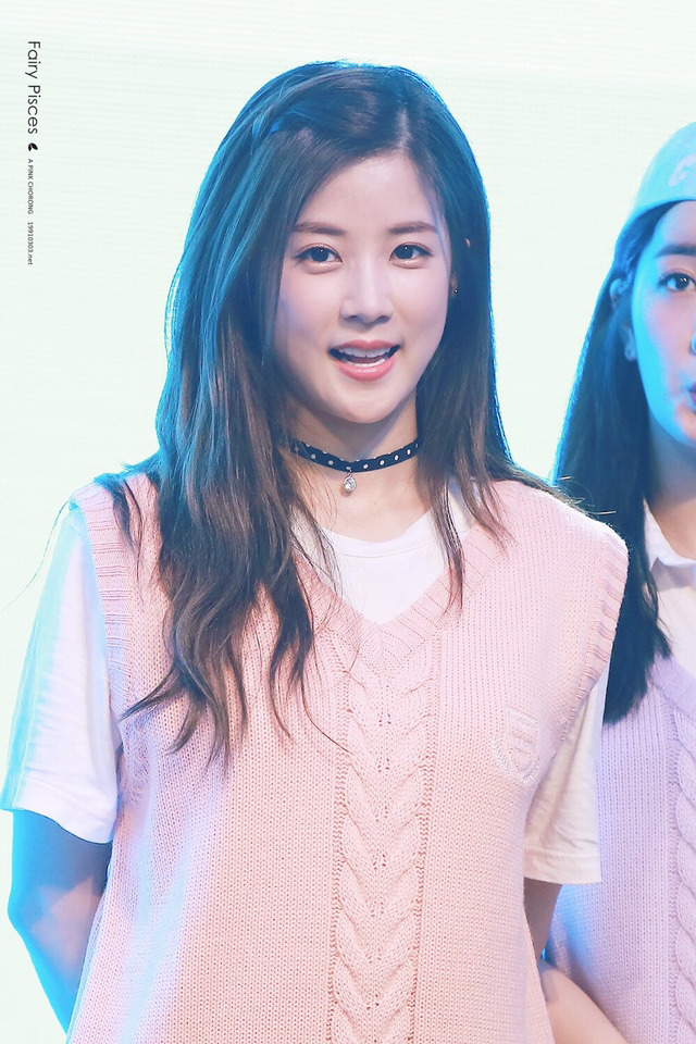 [에이핑크] 6월의 마지막 업로드는 누구로 할까 고민하다가 박초롱 | 인스티즈