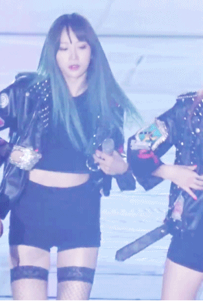 보니하니 몸매가 돋보이는 댄스.gif | 인스티즈