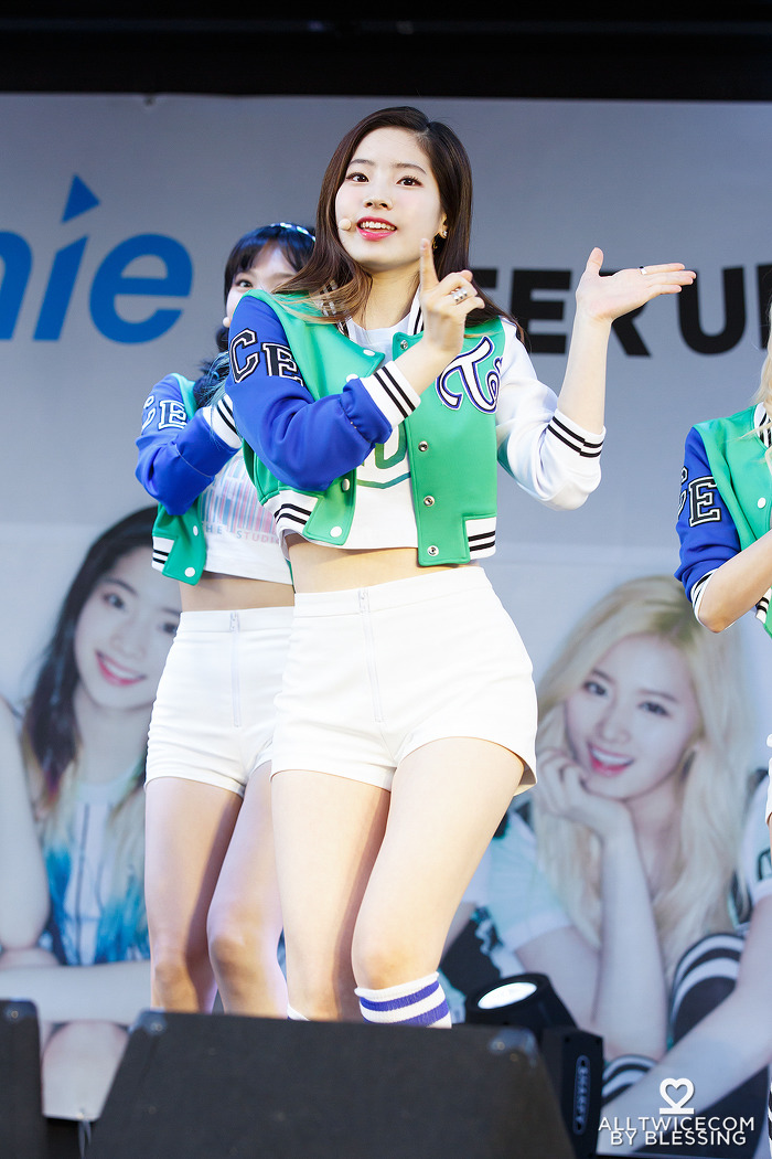 게릴라 콘서트 트와이스.JPG | 인스티즈