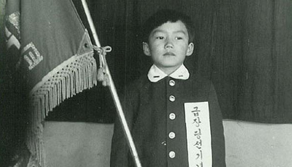너무 잘생겨서 스트레스 받는다는 남자 | 인스티즈