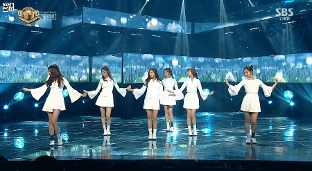 오늘자 에이프릴 윤채경 | 인스티즈