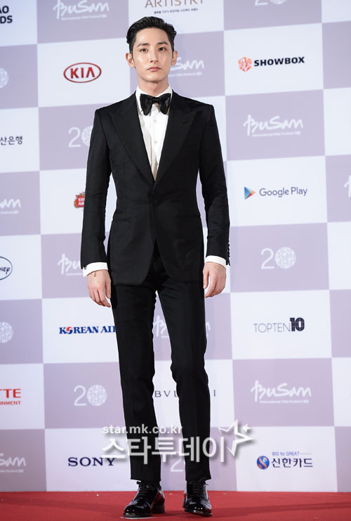 부산국제영화제 이수혁.jpg | 인스티즈