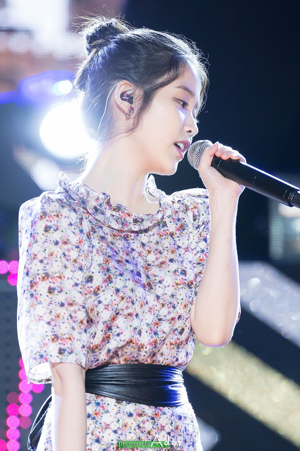 꽃무늬 원피스 입은 아이유.jpg | 인스티즈
