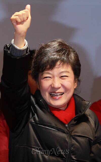 박근혜 불쌍해서 뽑아준 사람들 특징 | 인스티즈