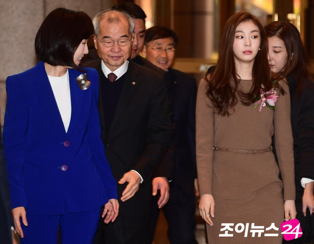 오늘자 김연아 | 인스티즈