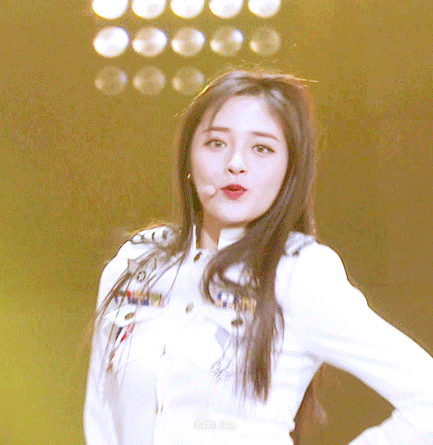 아이오아이(I.O.I) 오늘자 제복.gif | 인스티즈