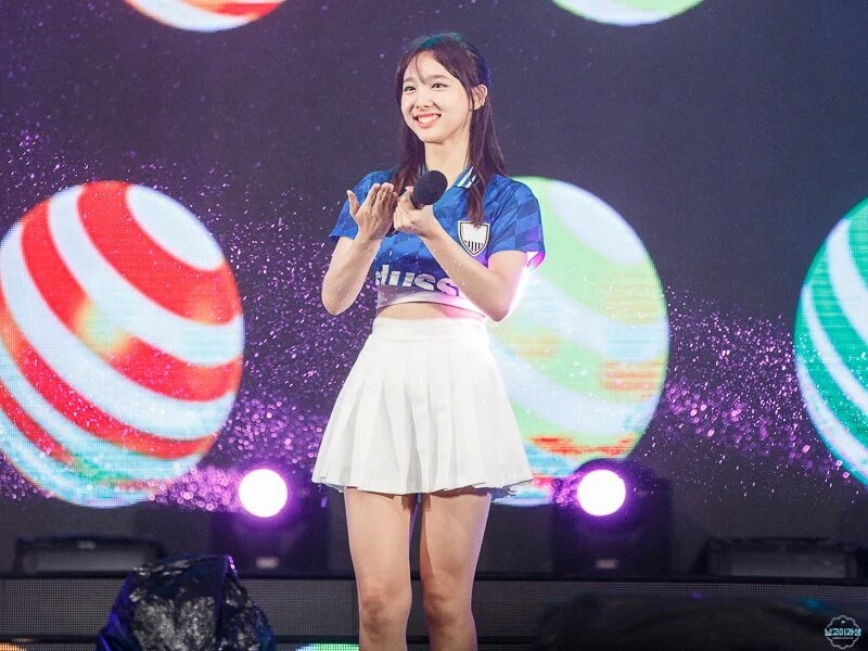 빗속의 나연쓰.gif | 인스티즈