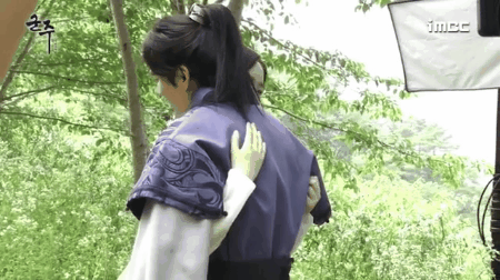 ＜군주 메이킹 더듬는게 가장 어려웠어요 (유승호 김소현) | 인스티즈