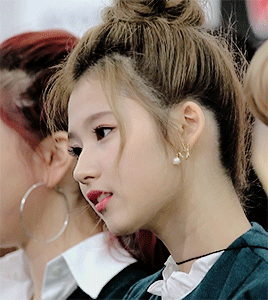 [트와이스] 옆모습이 예쁜 멤버 두명 | 인스티즈