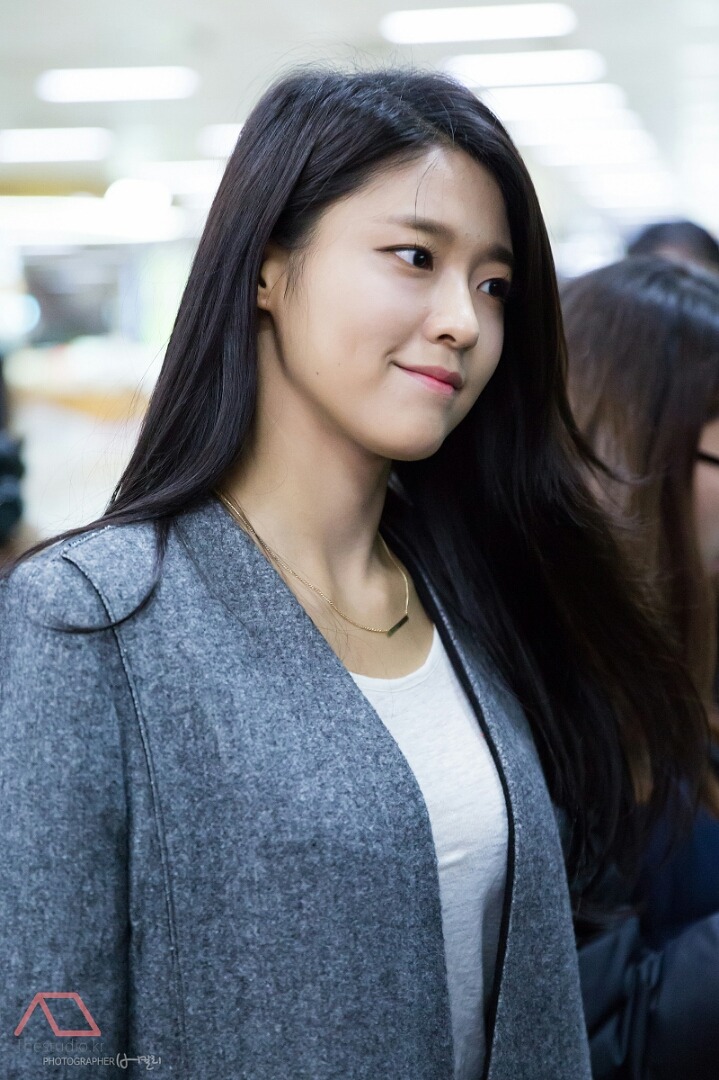 오늘자 설현이 공항짤.jpg | 인스티즈