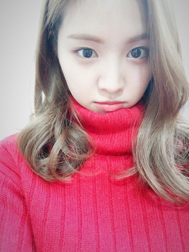 서로 닮은것같은 손나은&쯔위 | 인스티즈