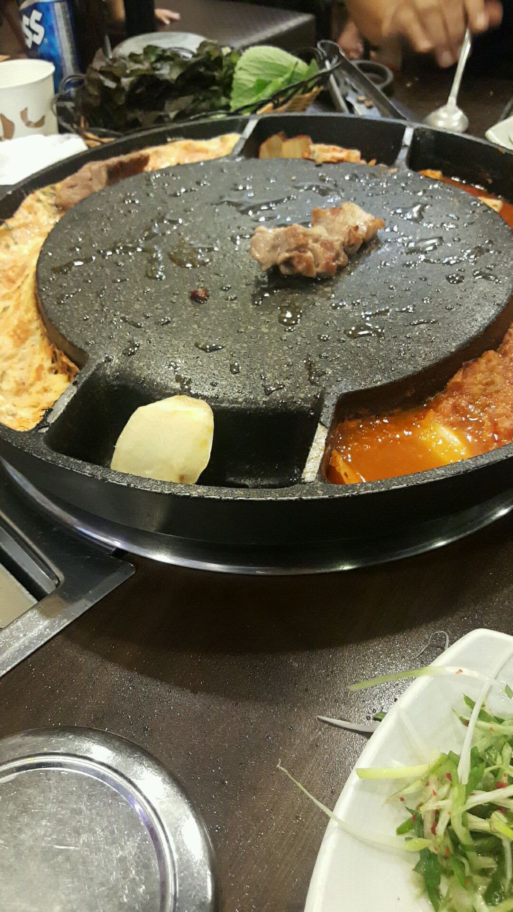 회식이나 친분없는사람하고 고기집갔을때 난감한 상황 | 인스티즈
