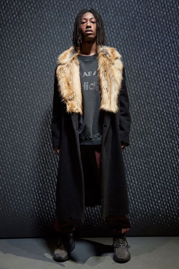 Yeezy 칸예웨스트 브랜드 2017 컬렉션.jpg | 인스티즈