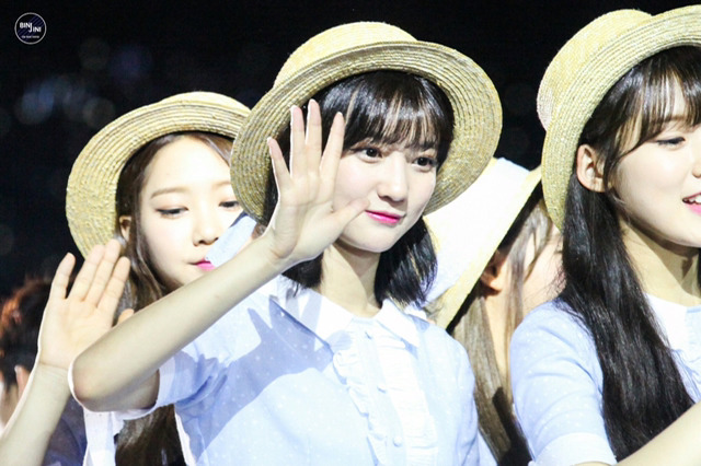 [오마이걸] 오늘은 내가 좋아하는 선수의 생일이라서 비니 | 인스티즈