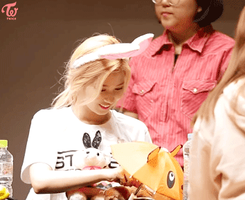 [트와이스] 먹는것도 귀여운 사나(움짤) | 인스티즈
