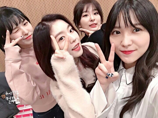 [레드벨벳] 한결같은 셀카자세 아이린 | 인스티즈