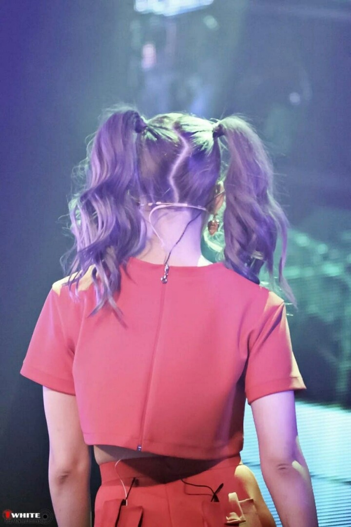 [트와이스] 쓰다듬어 주고 싶은 뒷통수를 가진 사나 | 인스티즈
