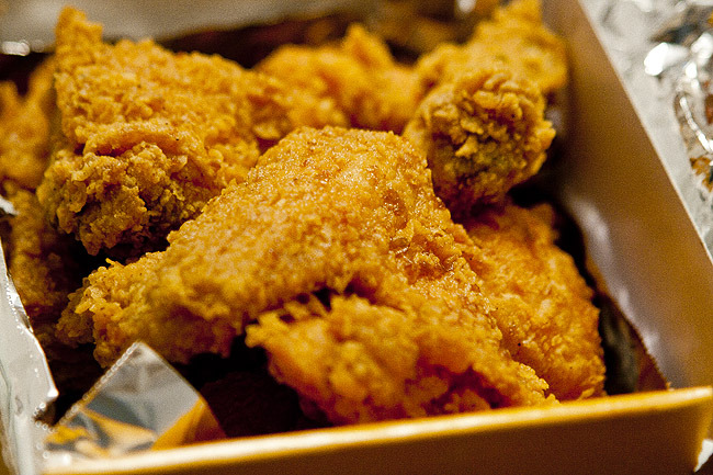 본 치킨 이미지