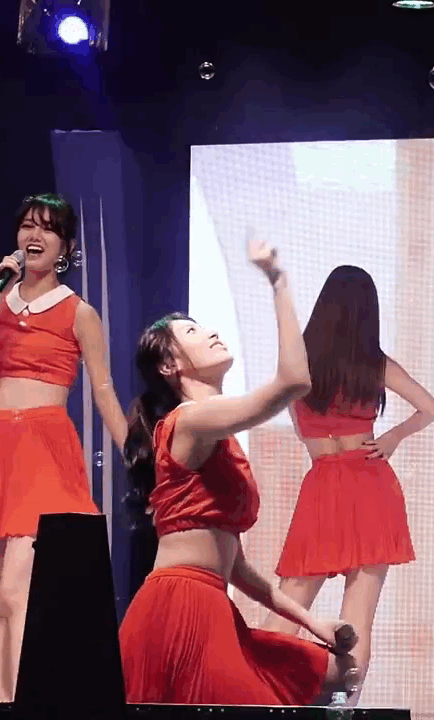 짱예인데 성격 바보라 만만해서 고백했더니 갑자기 겁나 똑똑한 말투로 거절할 것 같이 생김 | 인스티즈