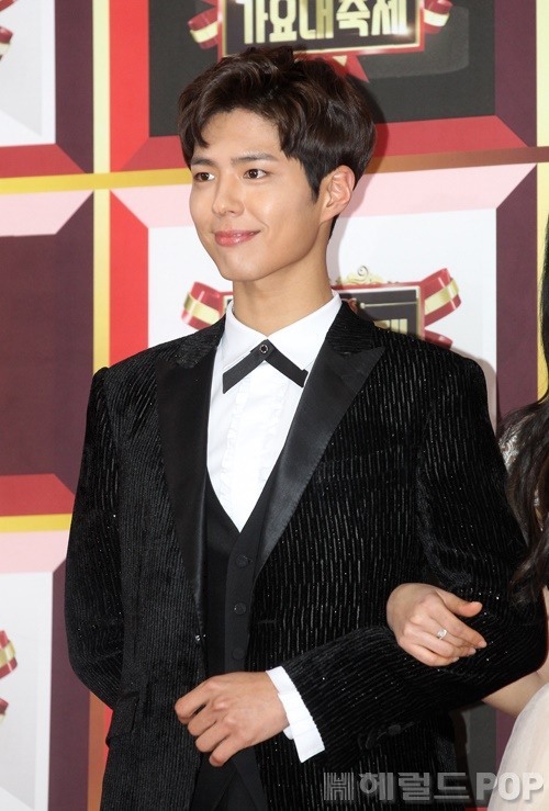 오늘자 박보검&설현 | 인스티즈