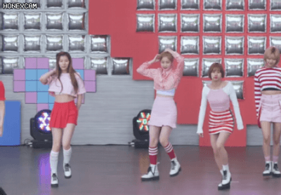 똥머리 장인.gif | 인스티즈