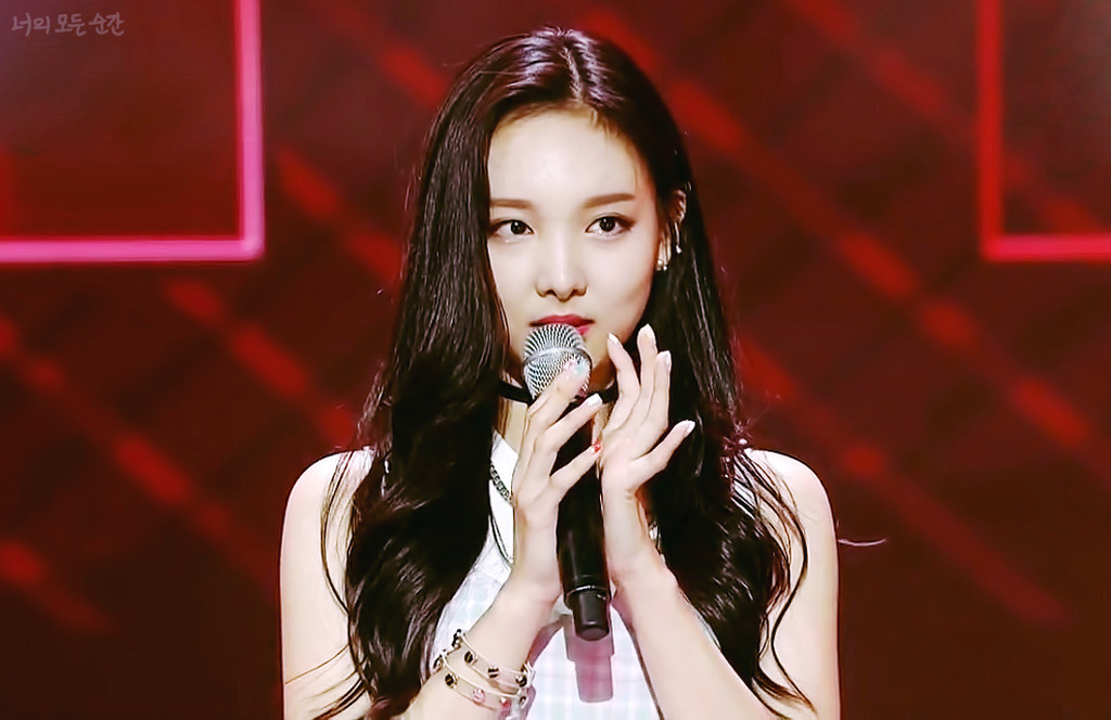 식스틴떄랑 이미지가 많이바뀐 트와이스 나연 | 인스티즈