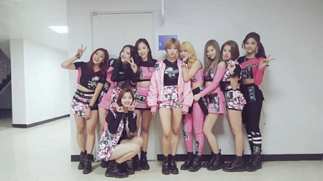 트와이스 정연의 ㅎㄷㄷ한 비율.jpg | 인스티즈