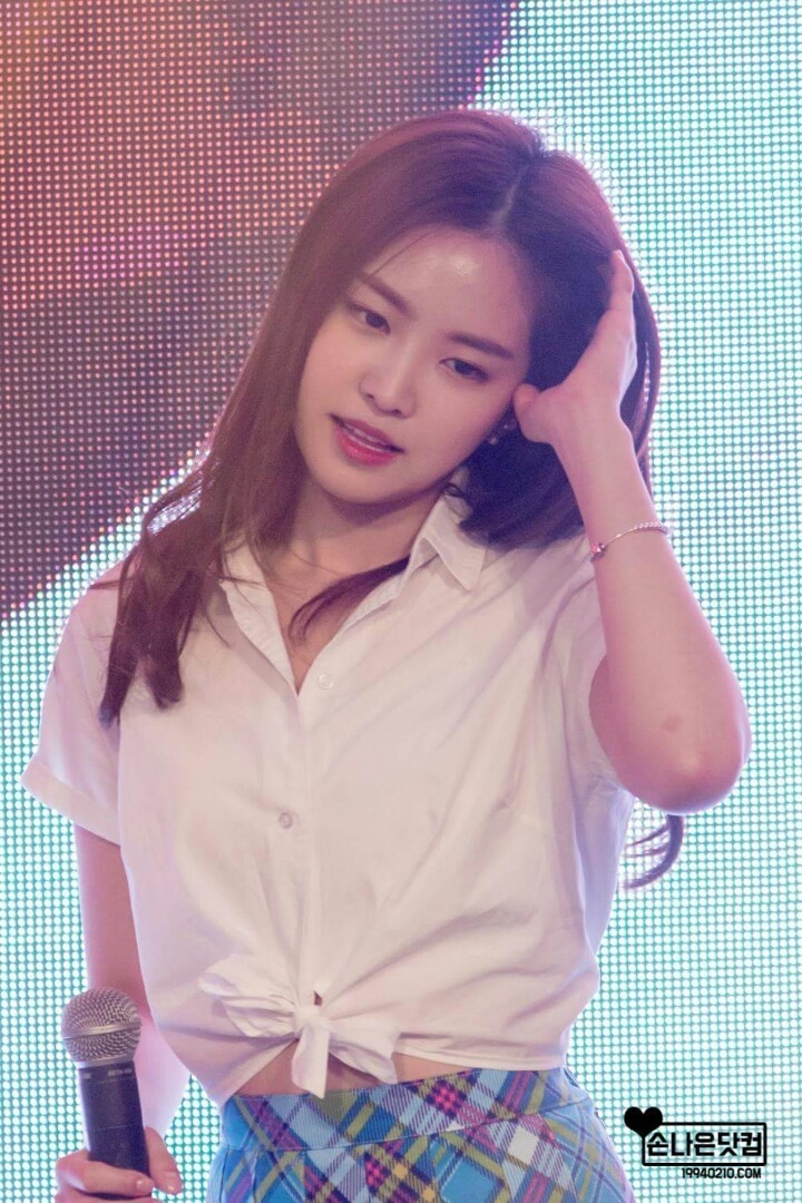 여리여리한 손나은 | 인스티즈