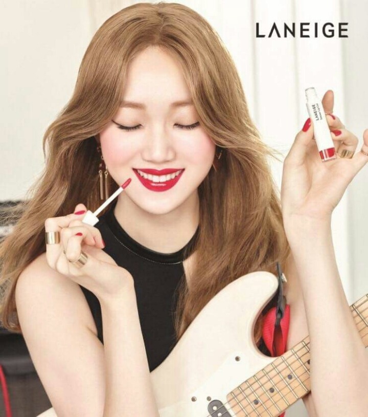 오늘자 이성경 | 인스티즈