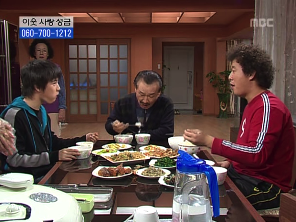 [거침없이하이킥] 솥뚜껑 나문희 여사와 박해미의 김장대결.jpg | 인스티즈