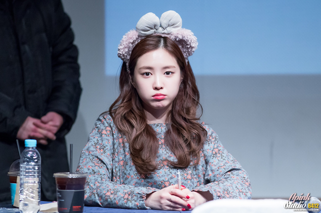왼손도 말썽부릴 조짐이 보이는 오른손나은 [데이터주의] | 인스티즈