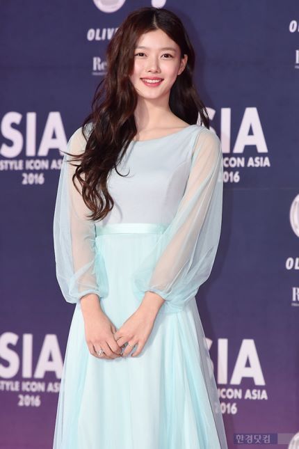 김유정 봄날의 솜사탕.jpg | 인스티즈
