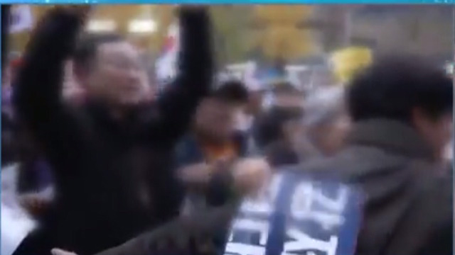  박사모의 jtbc 취재진 기물 파손 상황 | 인스티즈