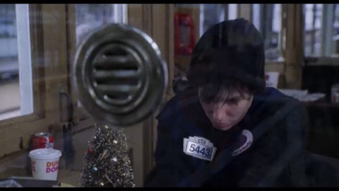 역무원이고 크리스마스에 일하게됐는데 철길에 짝남이 떨어져버렸어 어떡하지???? | 인스티즈