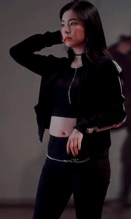 크롭탑 입은 레드벨벳 아이린.gif | 인스티즈