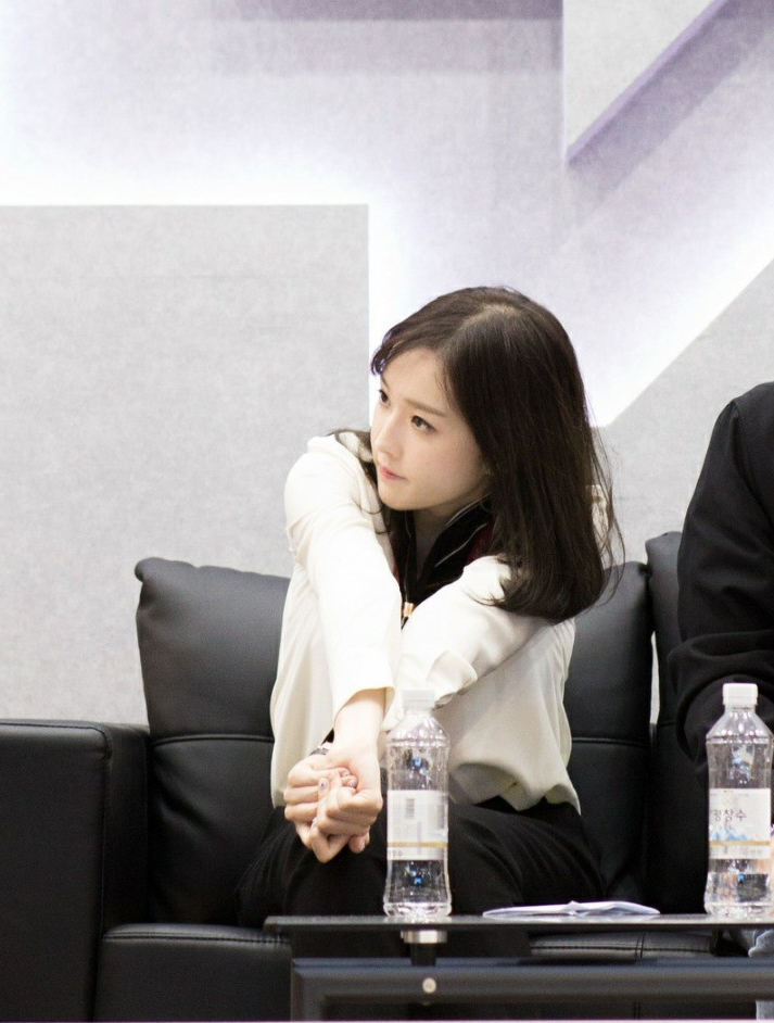 캠이 실물을 못따라온다는 외모 원탑 스트리머 ㄷㄷ | 인스티즈