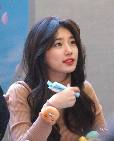 현실 실물감이 느껴지는 수지 직찍짤들.jpgif | 인스티즈