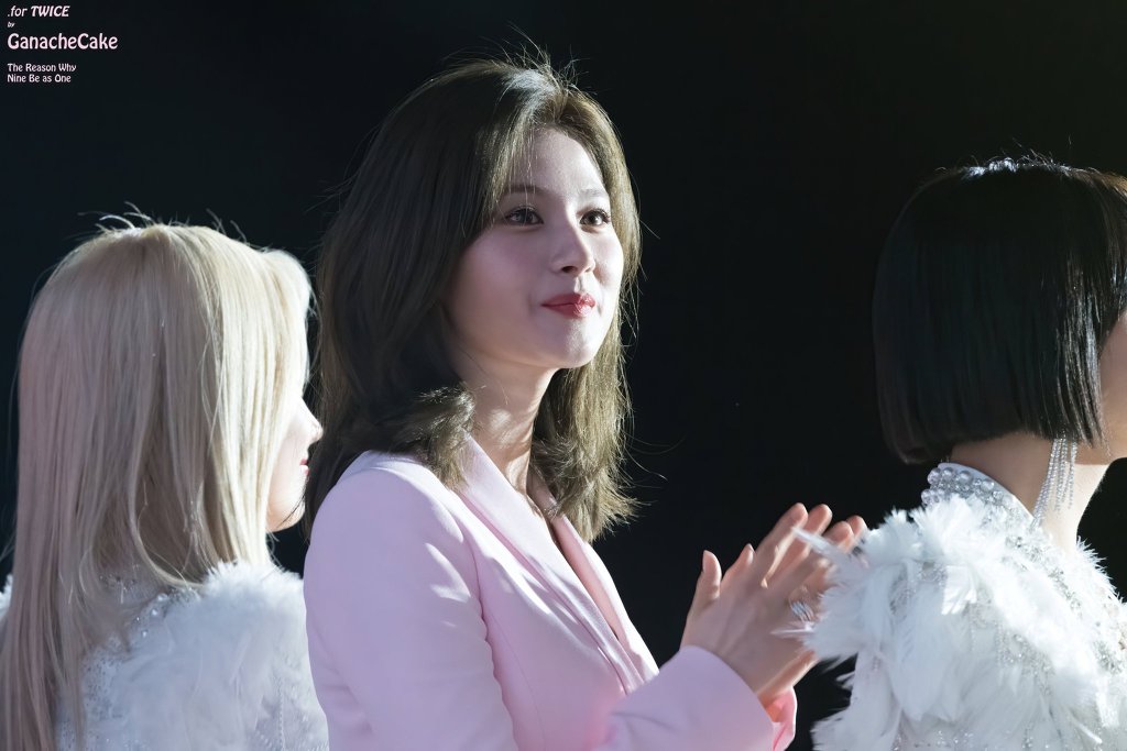 오늘이 생일인 트와이스 사나.jpgif (335장) | 인스티즈