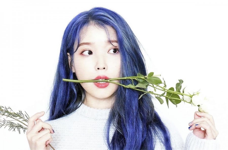 파란머리로 염색한 아이유.jpg | 인스티즈