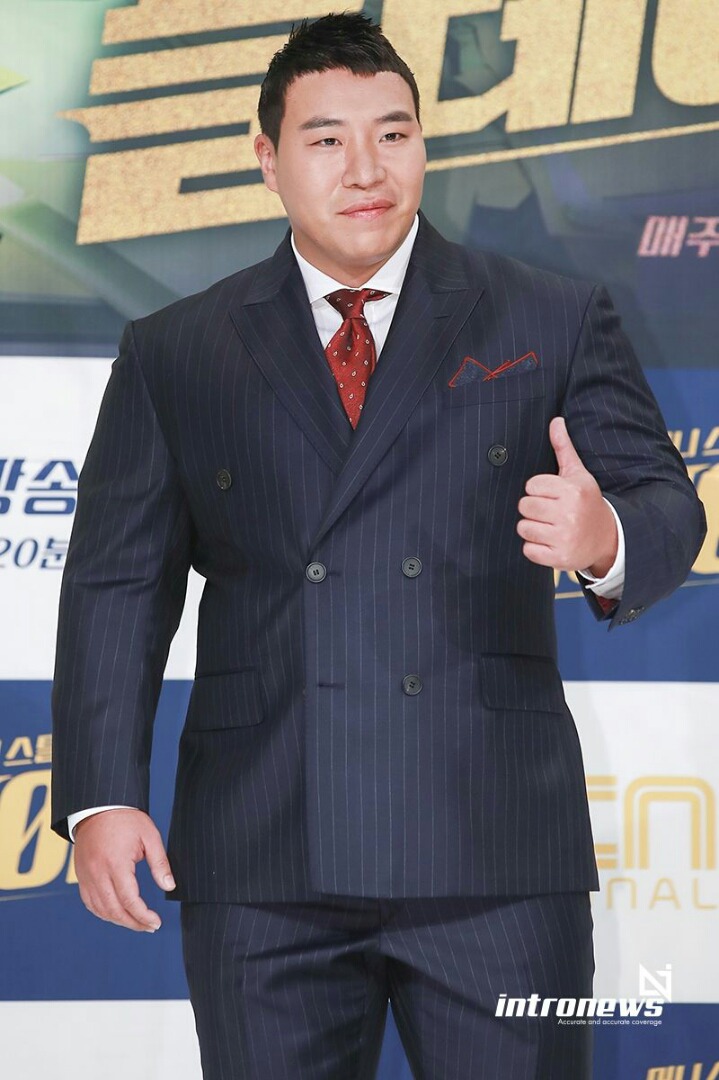 첫 주연작을 위해 30kg 살을 찌운 남자배우.jpg | 인스티즈