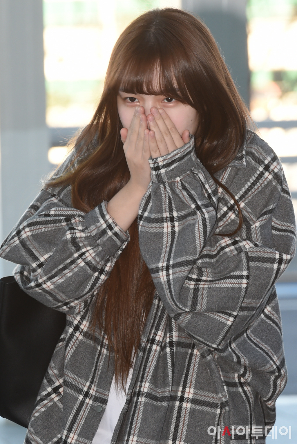 아침 일찍 해외로 출국하는 여자친구.jpg | 인스티즈