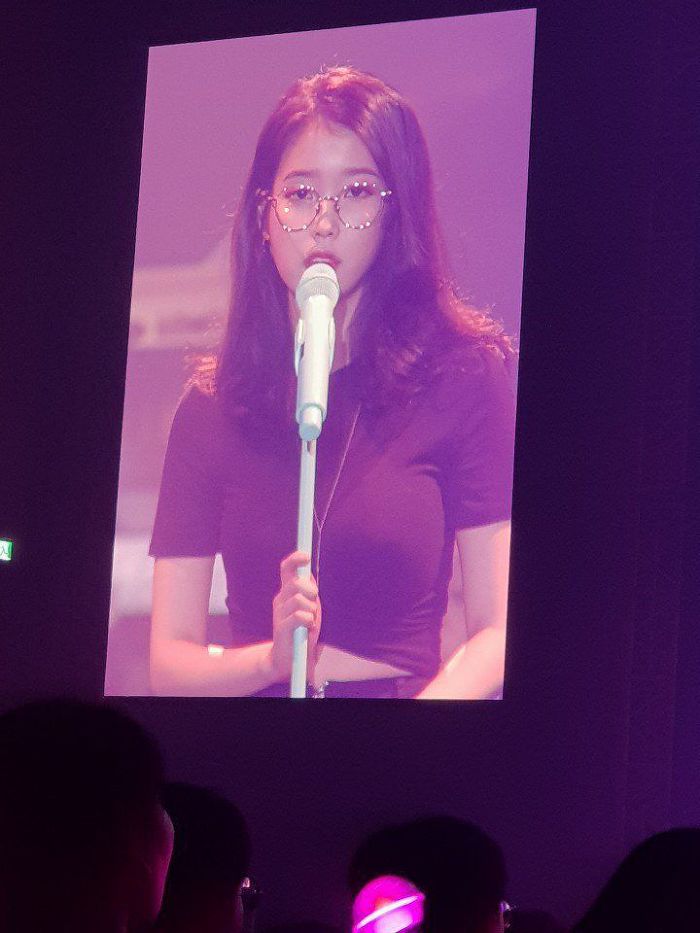 아이유 오늘자 콘서트 사진 ㅓㅜ ㅑ | 인스티즈