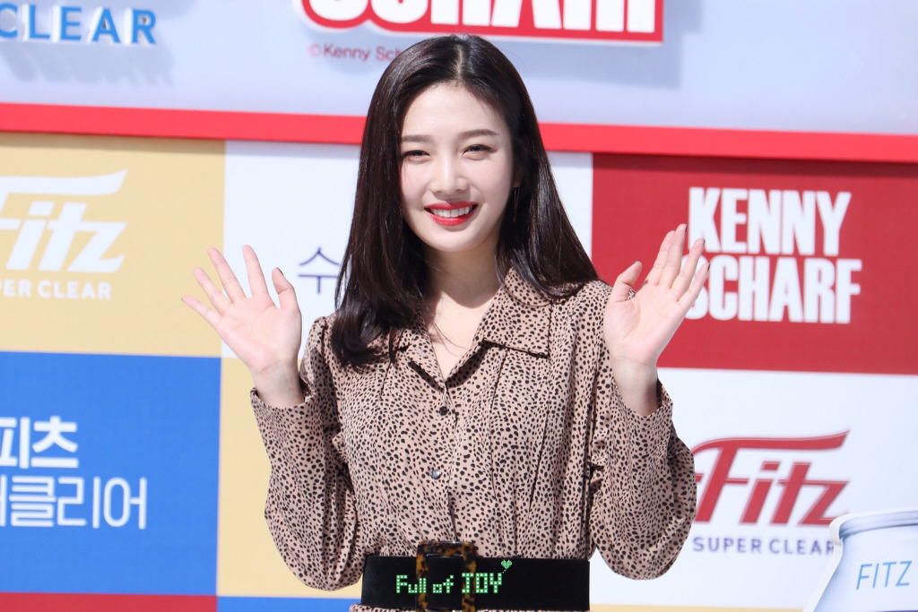 오늘자 피츠 포토타임 행사한 조이 직찍.jpg | 인스티즈