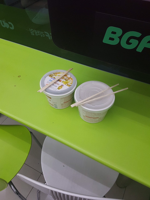 소방관 아저씨들: 야 이게 그렇게 맛있다더라 | 인스티즈