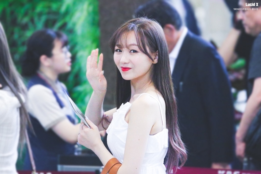 [러블리즈] 퇴근시간이 다가와서 수정이 | 인스티즈