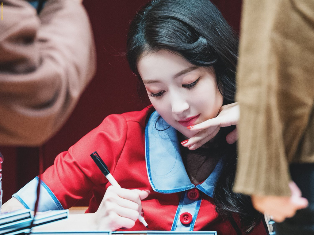 [구구단] 라디오에서 캐롤이 흘러나와서 하나 | 인스티즈