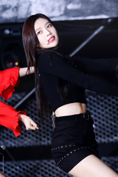 레전드 찍은 코뮤페 올블랙 조이.jpg | 인스티즈